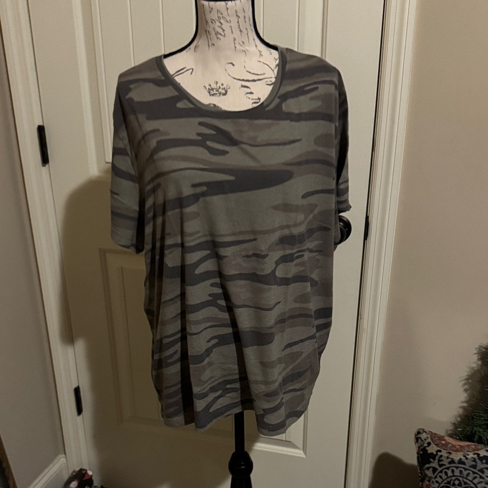 Natural Reflections Olive and Charcoal Camo Short Sleeve Tee